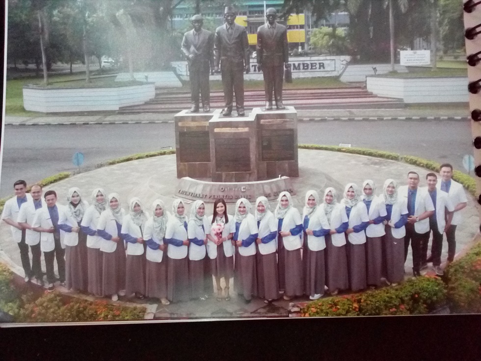 FKG UNIVERSITAS JEMBER GELAR SUMPAH YANG KE 83